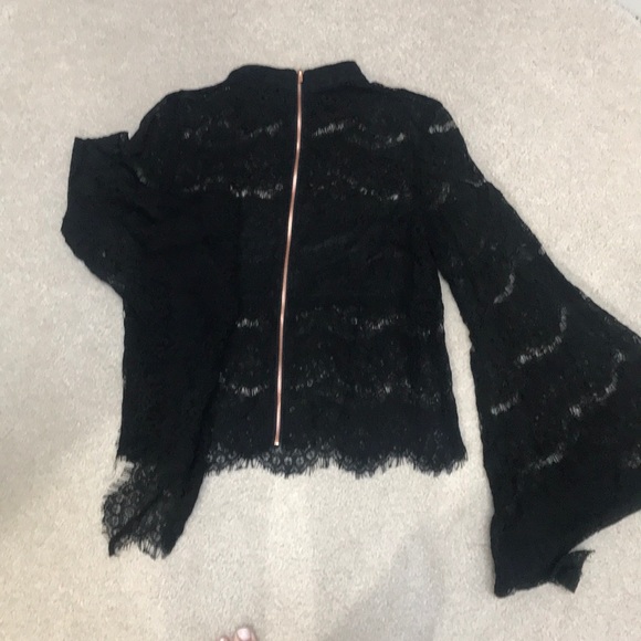 DO + BE lace bell sleeve top - Picture 2 of 3